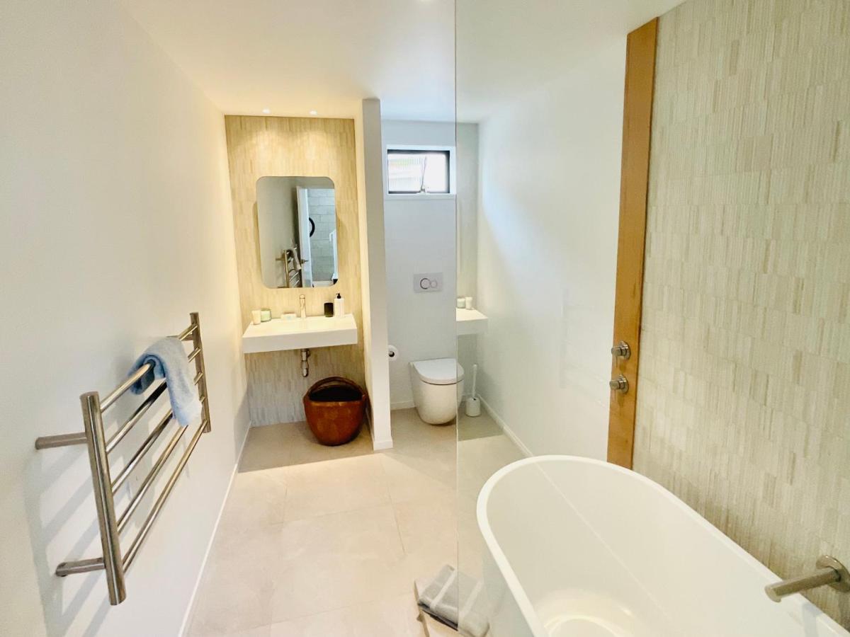 Deluxe Downtown Mount Maunganui Villa Екстериор снимка